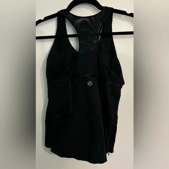 Lululemon Womens Sz 8 Sirsa tank top‎ built in shelf bra ribbon and mesh details - Picture 5 of 6